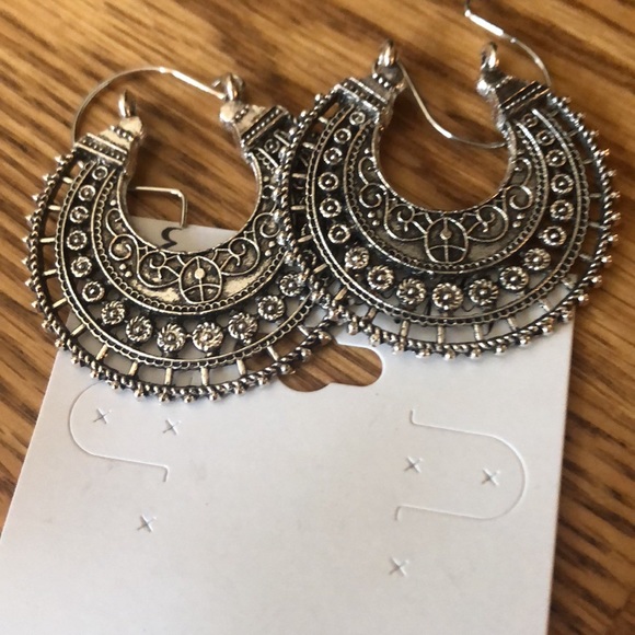 High Quality Silver Color Horseshoe Style - Picture 3 of 3